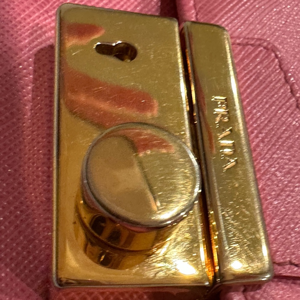 !!Sold!! PRADA SAFFIANO Lock Wallet NWOT - Picture 11 of 14